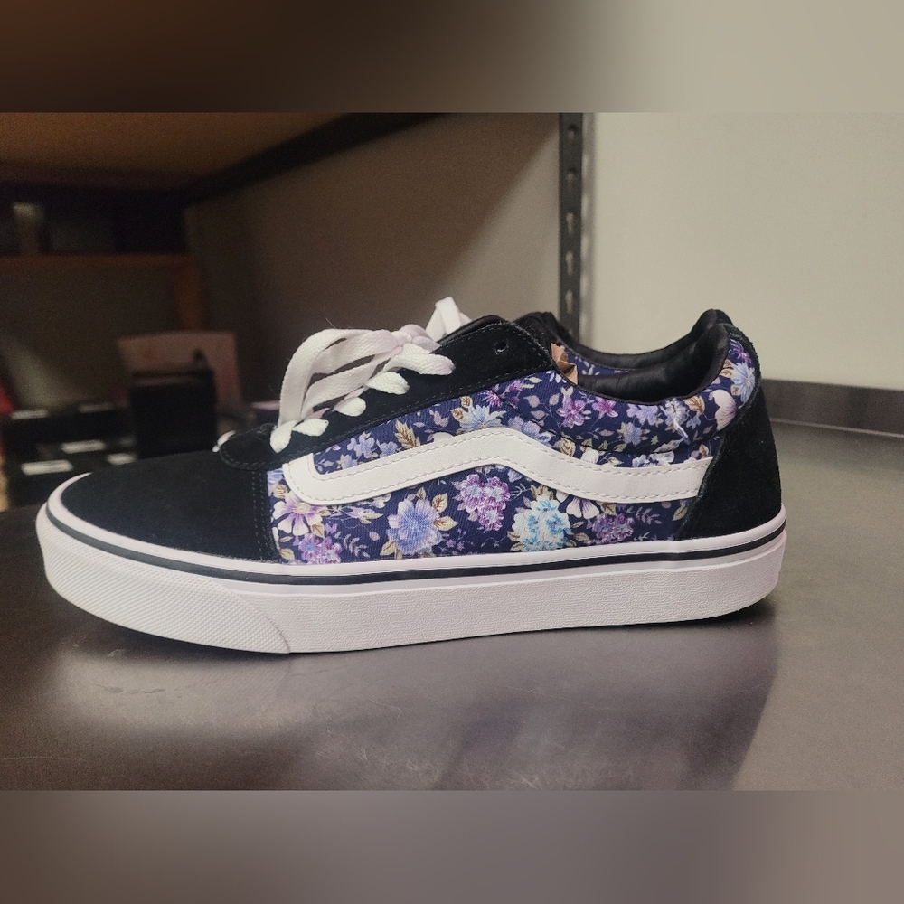 Size 10 Purple Flower Old School Vans